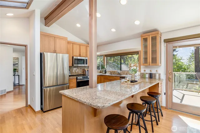 $2,050,000 | 4103 106th Place Northeast, Kirkland, WA 98033