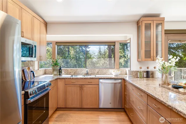 $2,050,000 | 4103 106th Place Northeast, Kirkland, WA 98033