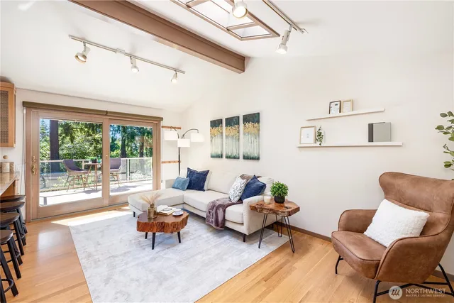 $2,050,000 | 4103 106th Place Northeast, Kirkland, WA 98033