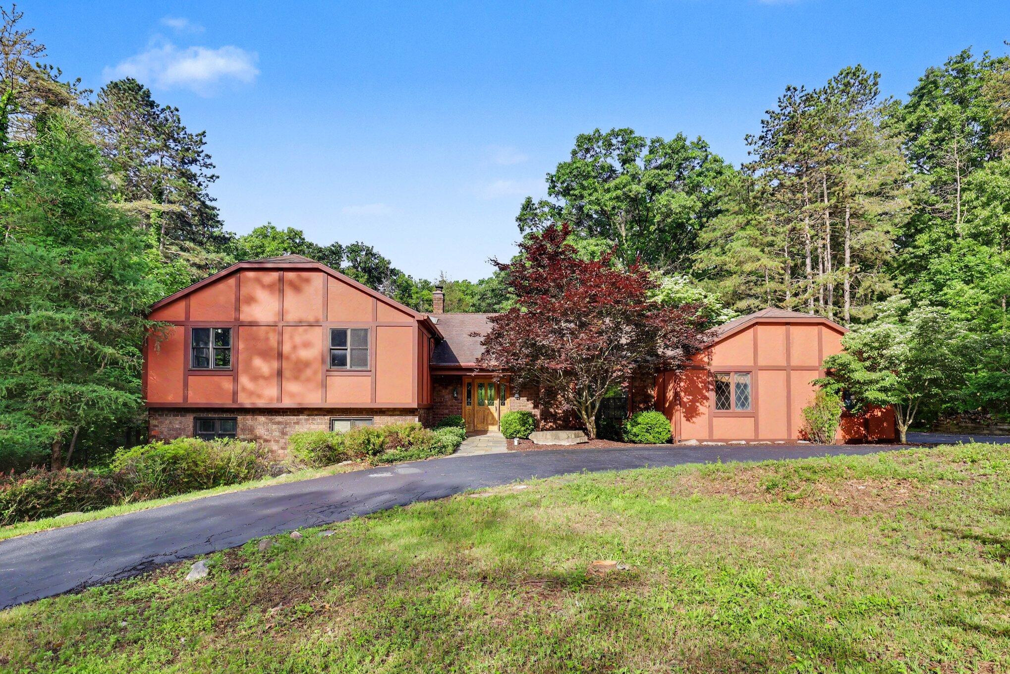 8735 Glen Nevis Road Northeast Ada, MI 49301 - Photo 2 of 54 007_file_9185