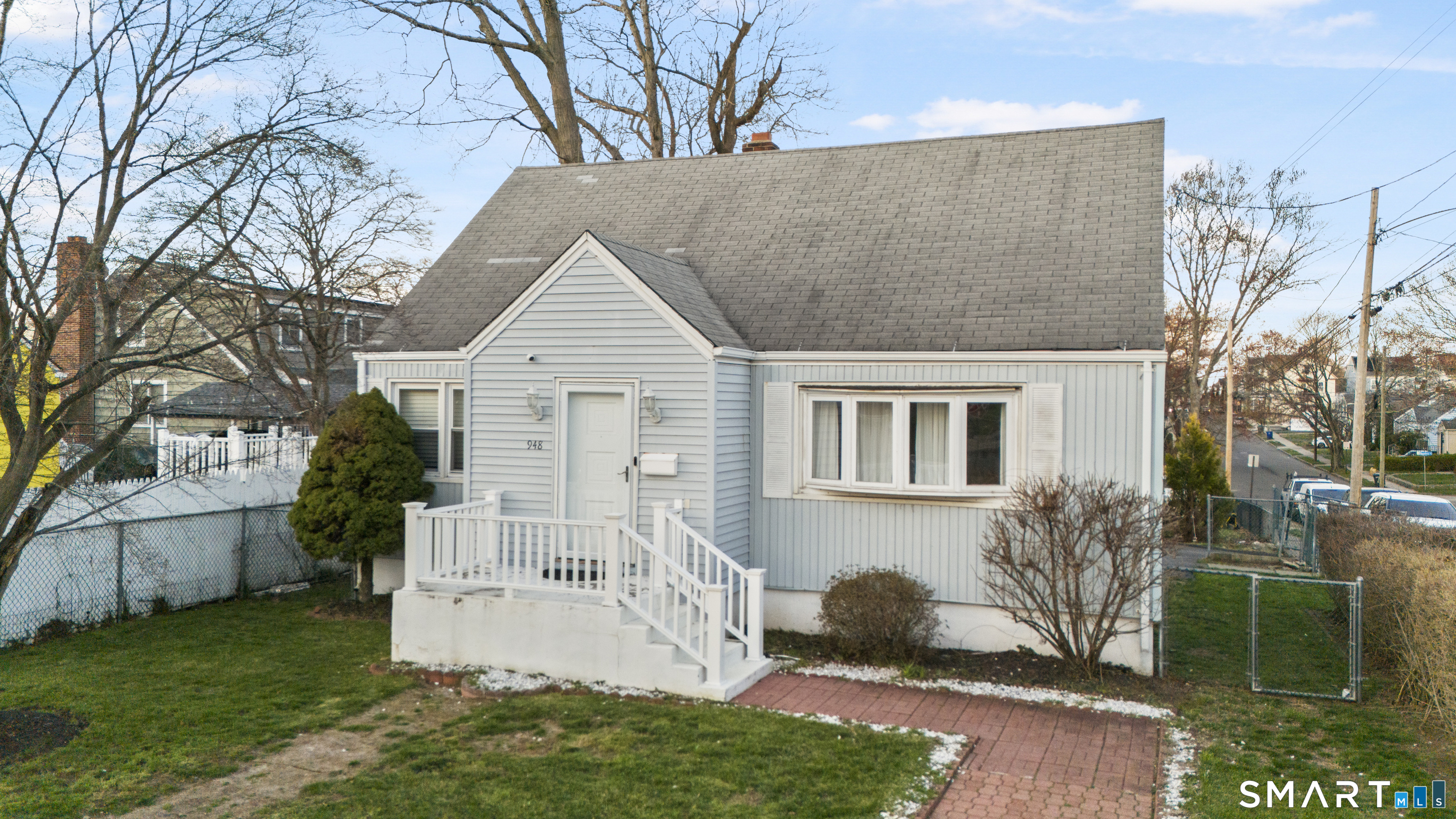 948 Wayne Street Bridgeport, CT 06606 - Photo 1 of 40