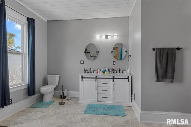 $179,900 | 709 Louisa Street, Illiopolis, IL 62539