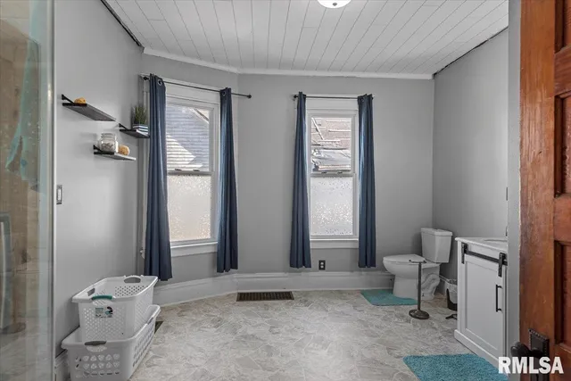 $179,900 | 709 Louisa Street, Illiopolis, IL 62539