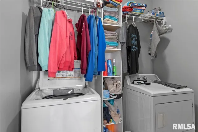 $179,900 | 709 Louisa Street, Illiopolis, IL 62539