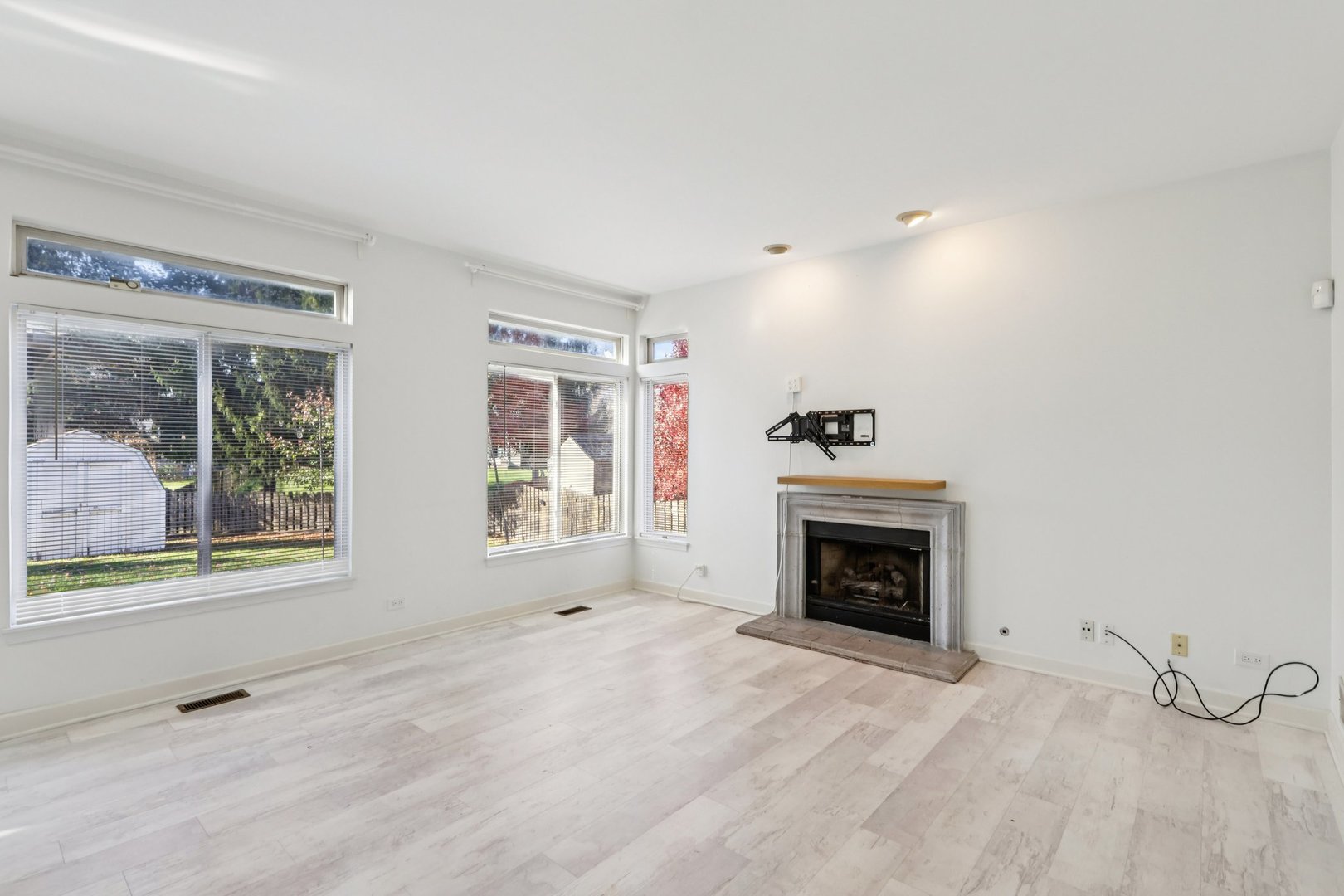 7503 Korbel Drive Gurnee, IL 60031 - Photo 11 of 42