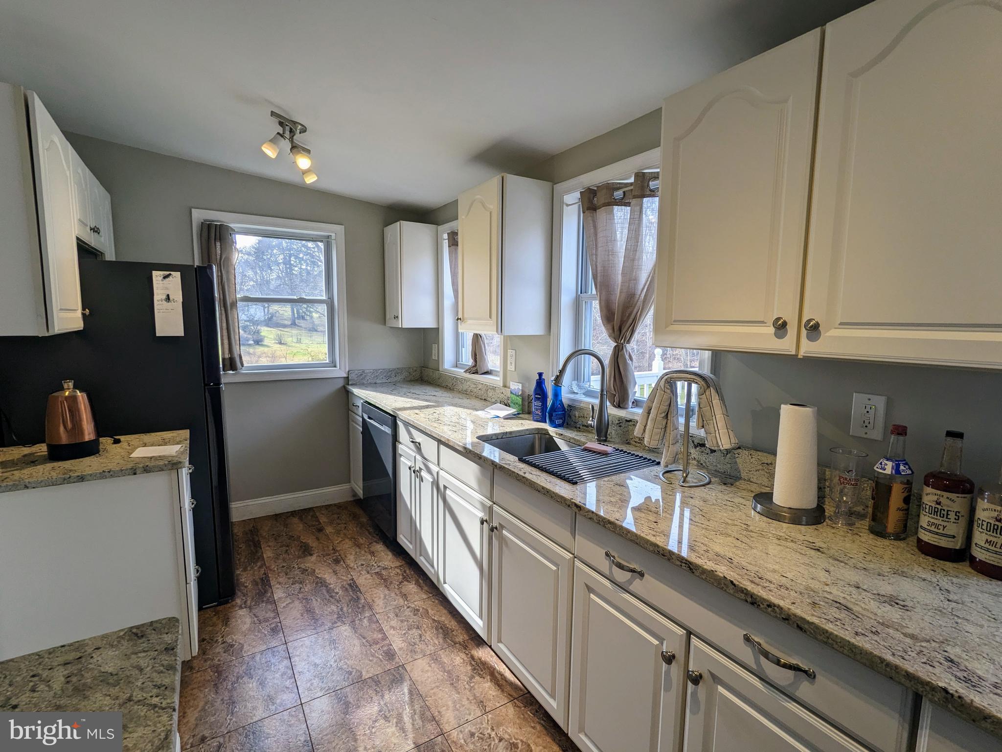 13122 Old Hanover Road Reisterstown, MD 21136 - Photo 13 of 31 Gallery Image 13