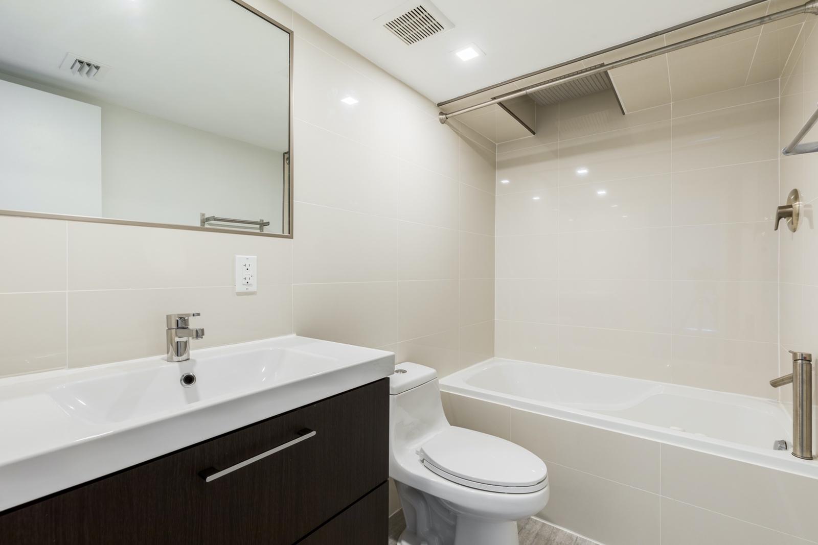 777 Jeffery Street, Unit 301 Boca Raton, FL 33487 - Photo 16 of 22 Bathroom 2