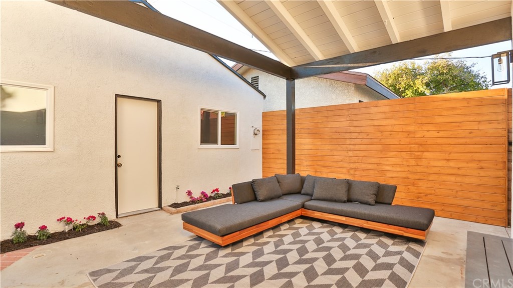 631 North Maple Street Burbank, CA 91505 - Photo 27 of 33