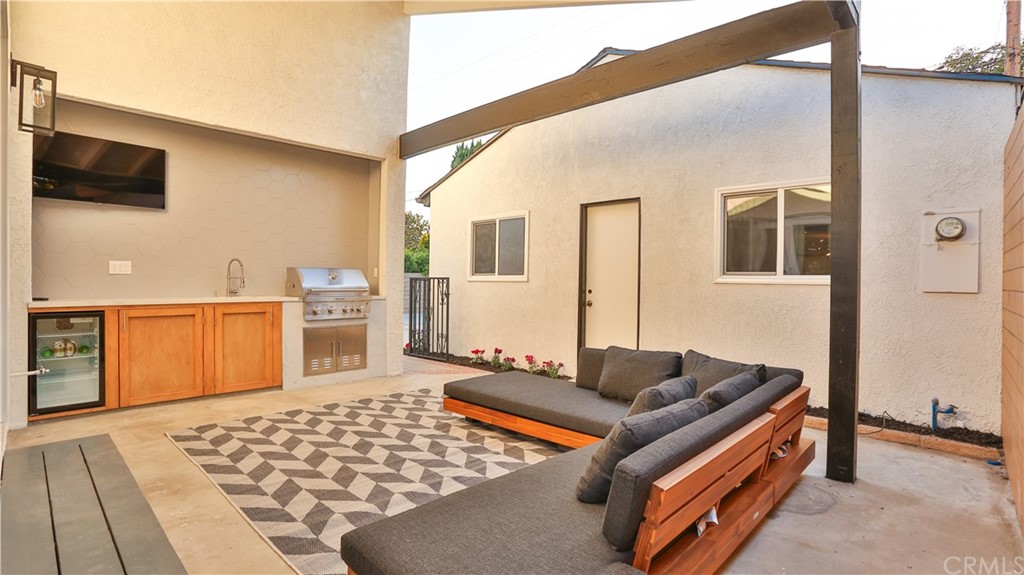 631 North Maple Street Burbank, CA 91505 - Photo 30 of 33