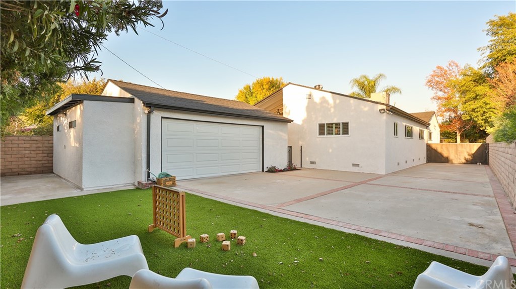 631 North Maple Street Burbank, CA 91505 - Photo 32 of 33