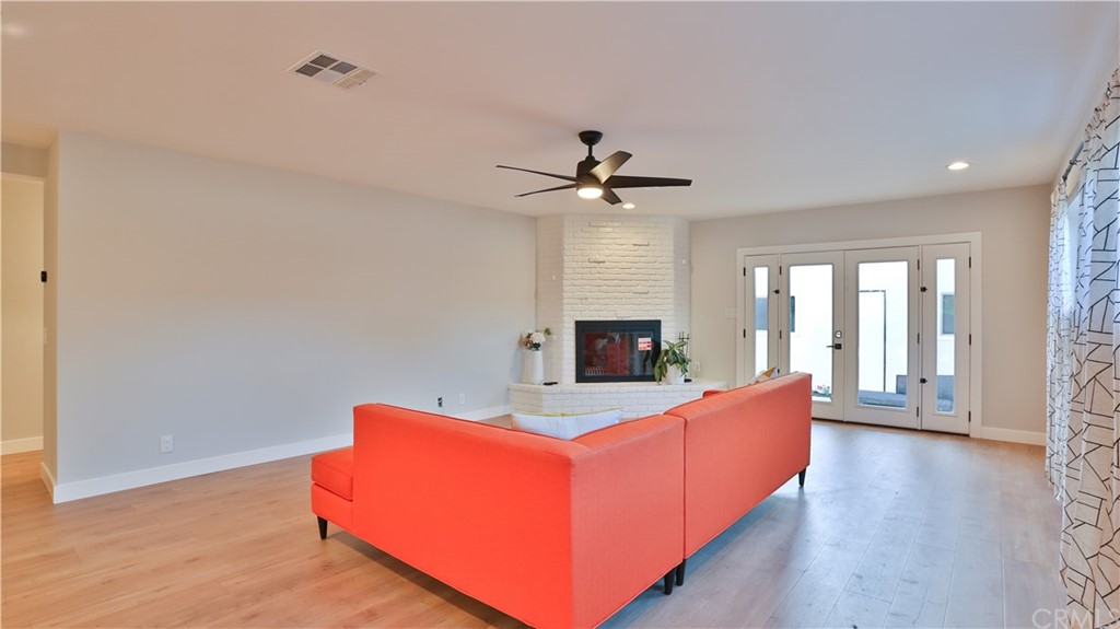 631 North Maple Street Burbank, CA 91505 - Photo 8 of 33