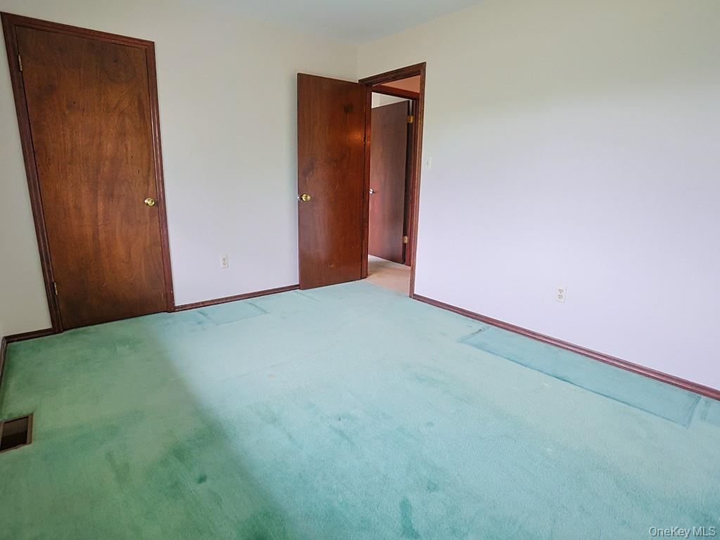 25 Georges Road Middletown, NY 10941 - Photo 22 of 38