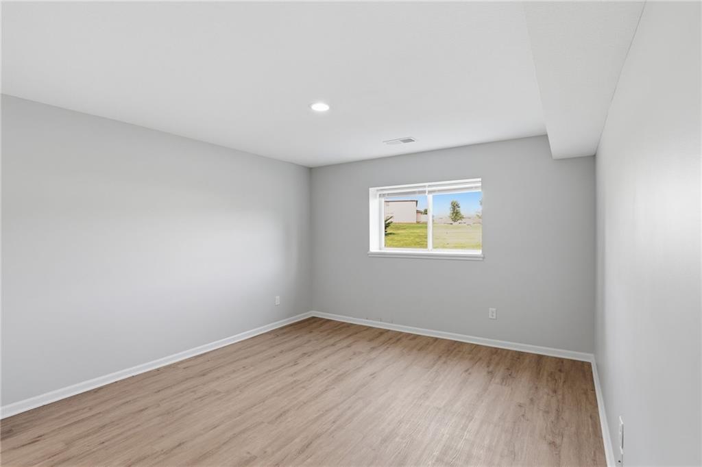 21709 North Ridge Peculiar, MO 64078 - Photo 33 of 60