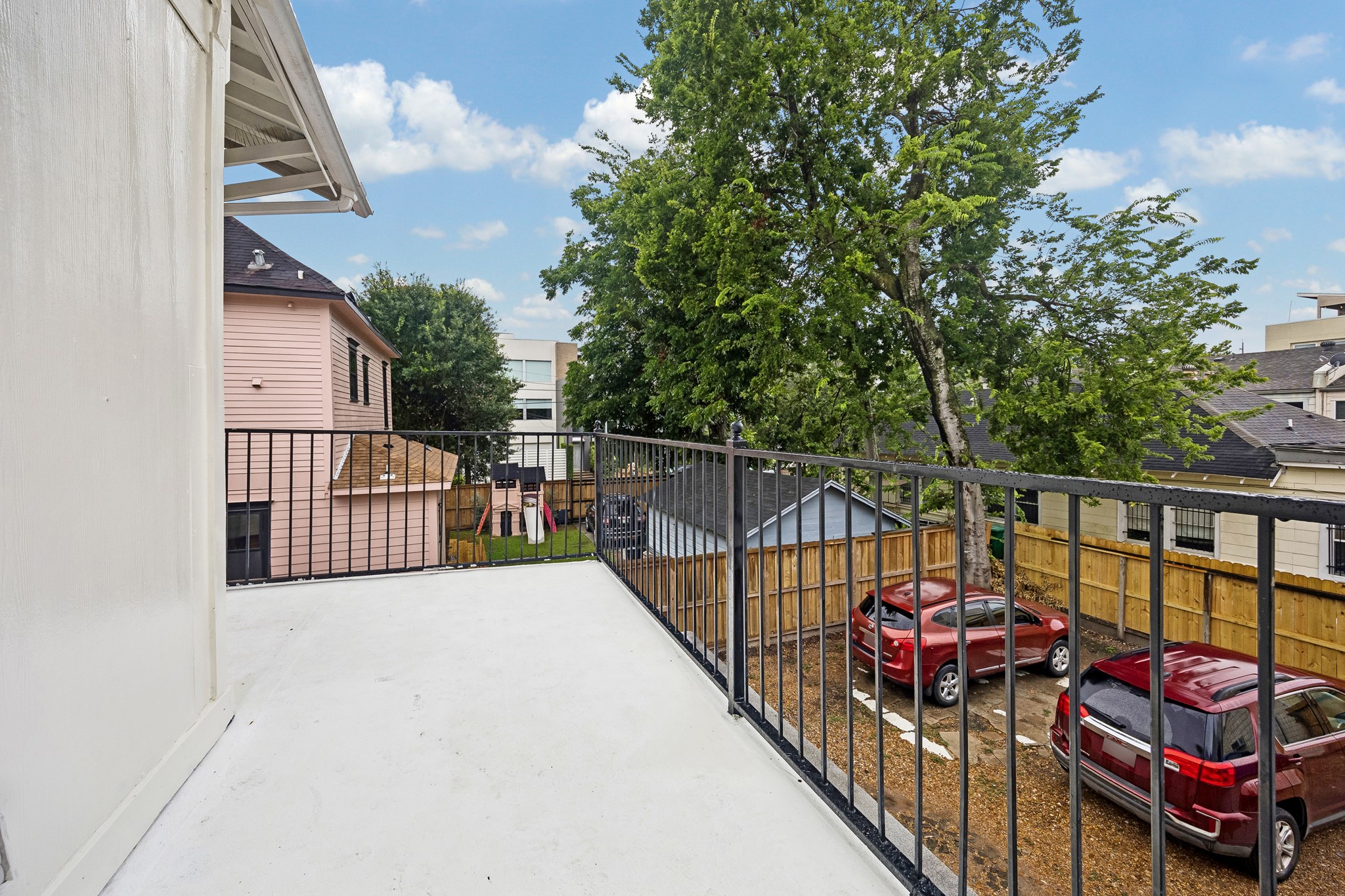2010 Crocker Street Houston, TX 77006 - Photo 5 of 11