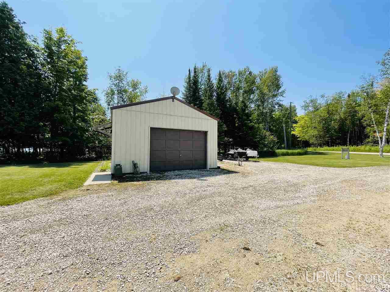 950 North Ash Rd Garden Manistique, MI 49854 - Photo 3 of 34