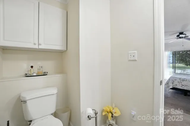 a en suite bathroom with a toilet