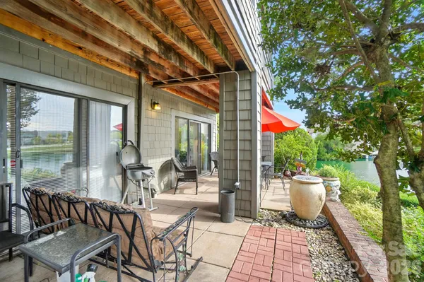 a building outdoor space with patio furniture