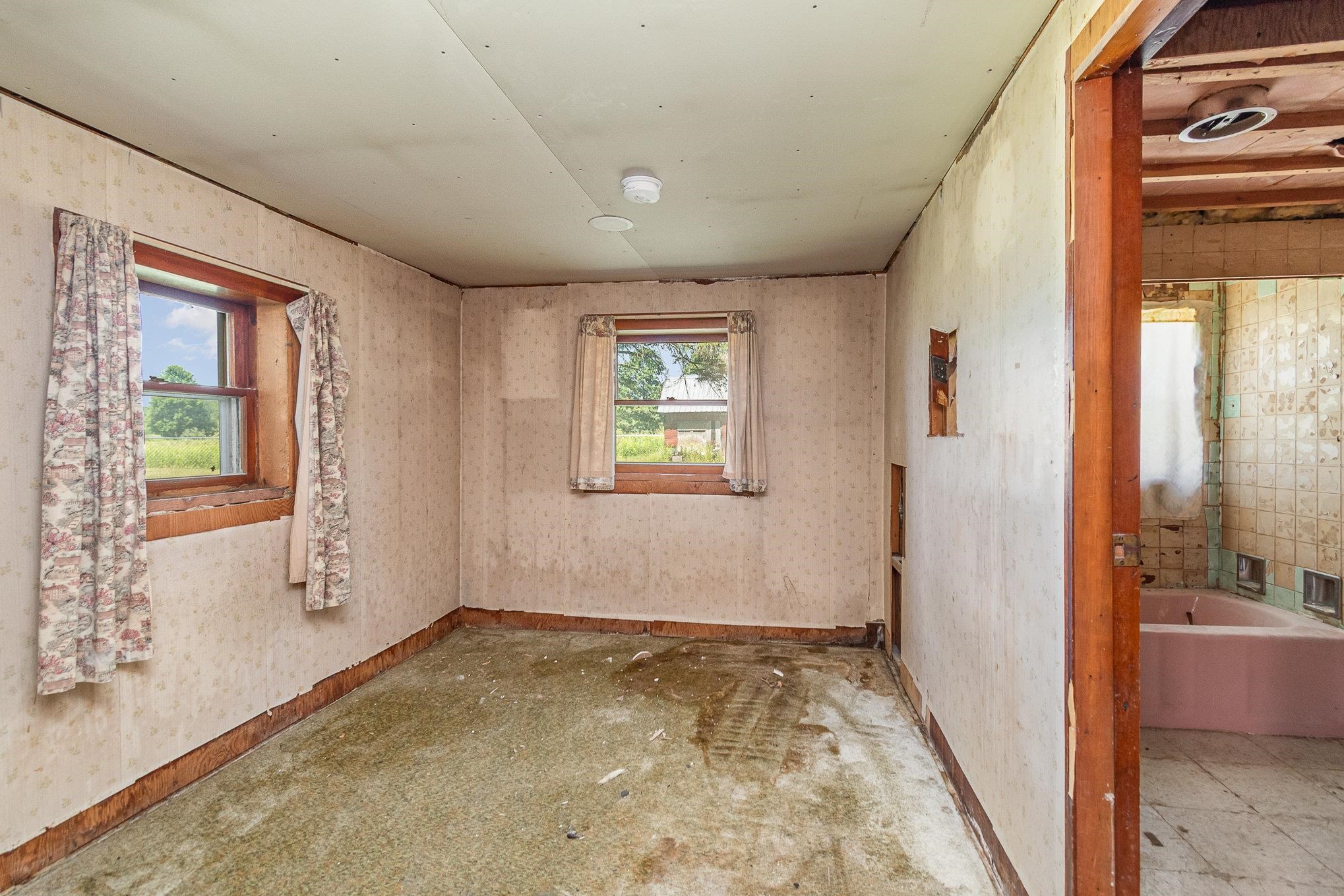 3286 West Barden Road Coleman, MI 48618 - Photo 11 of 22