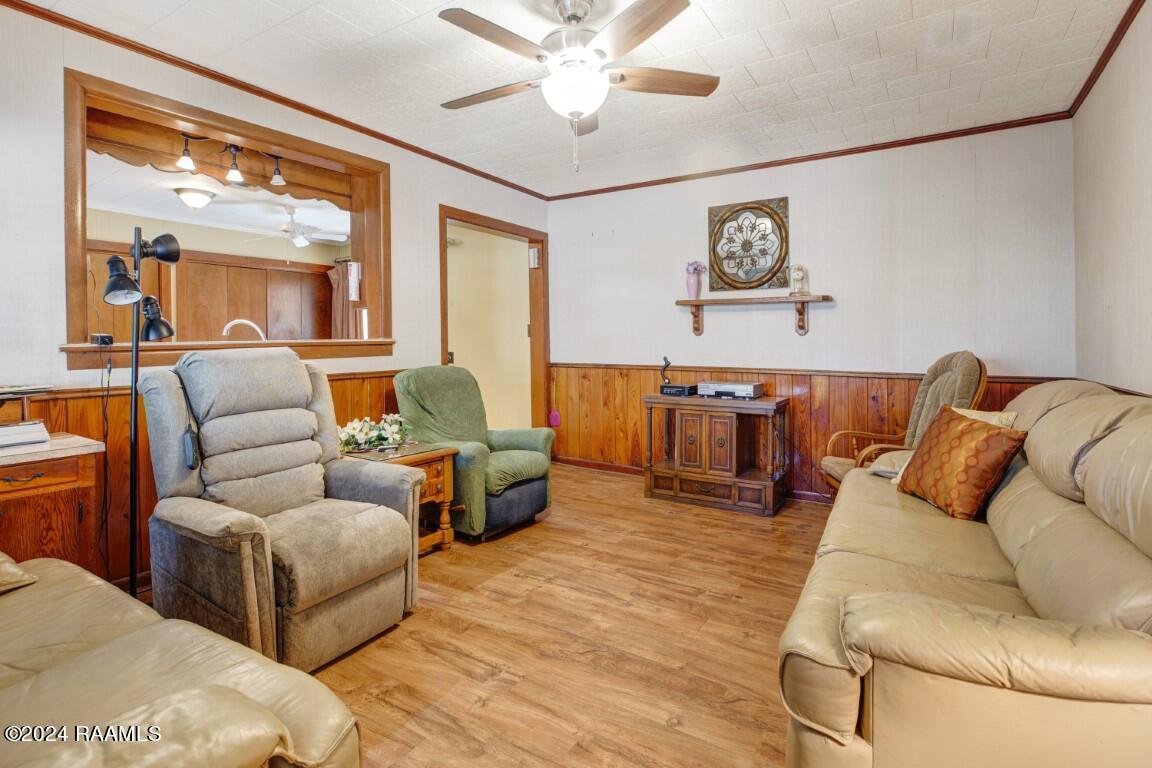 538 Kennerson Road Opelousas, LA 70570 - Photo 6 of 25 Living area/den