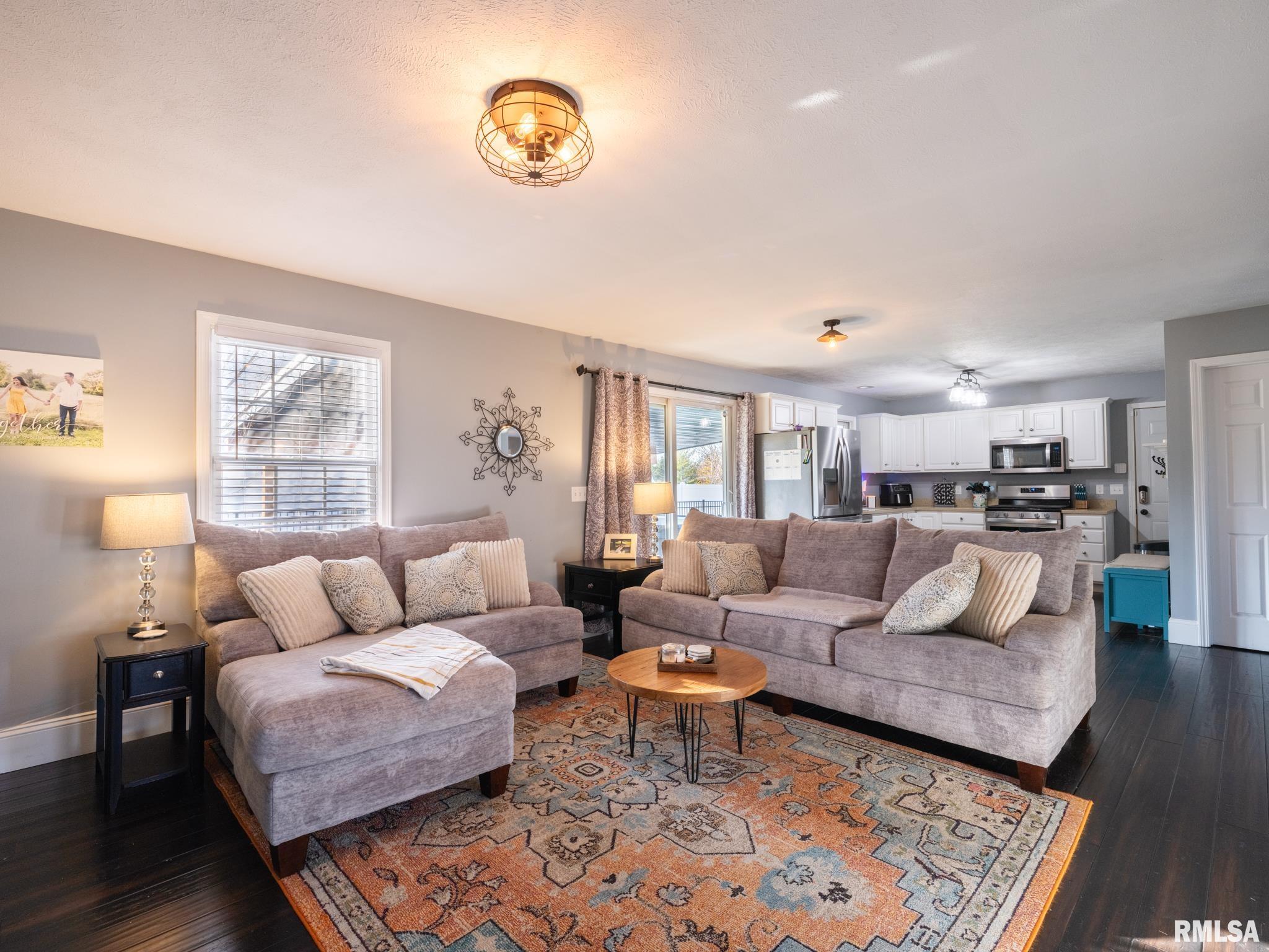 1400 Oak Ridge Washington, IL 61571 - Photo 11 of 56 Gallery Image 11