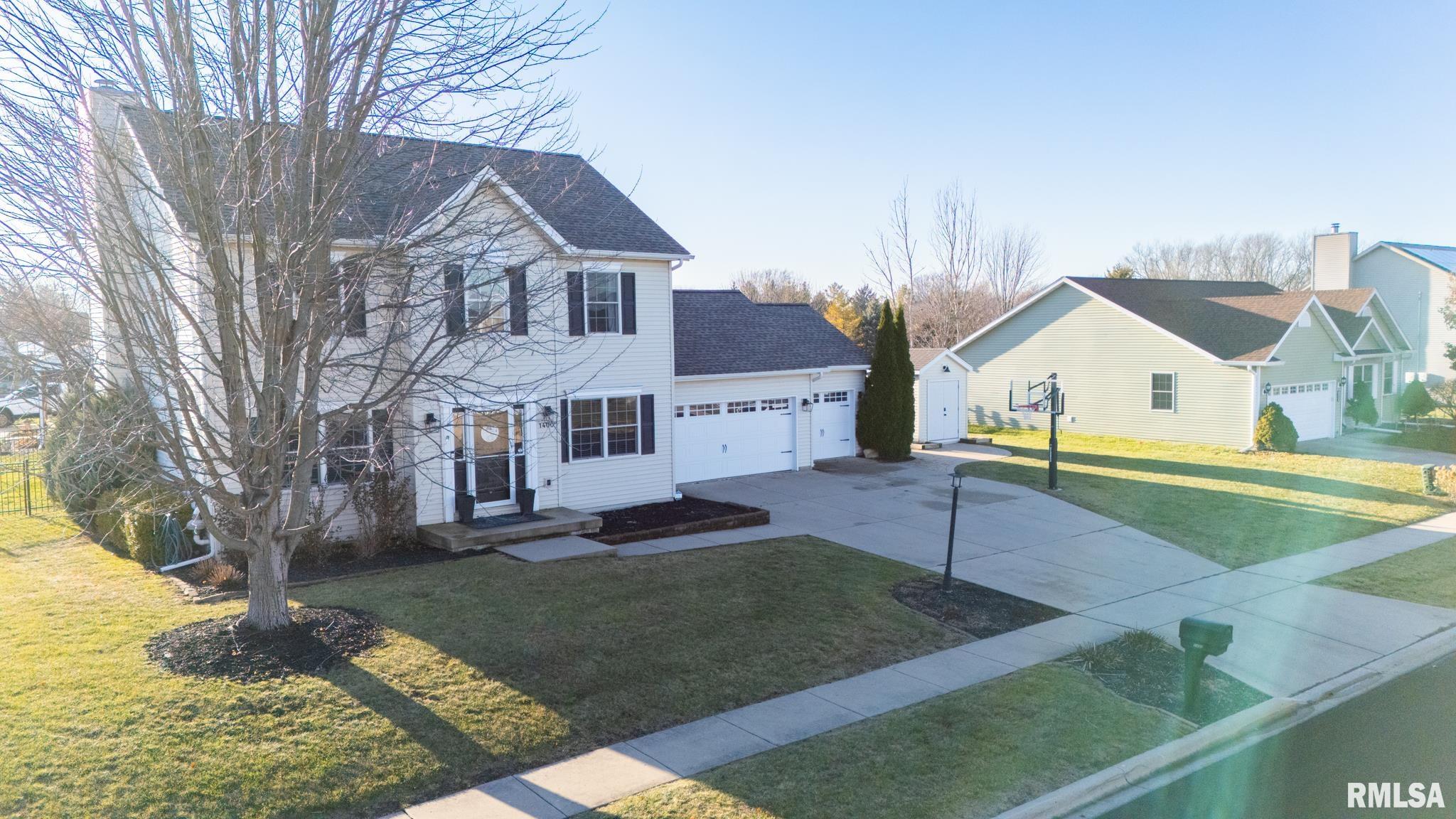 1400 Oak Ridge Washington, IL 61571 - Photo 3 of 56 Gallery Image 3