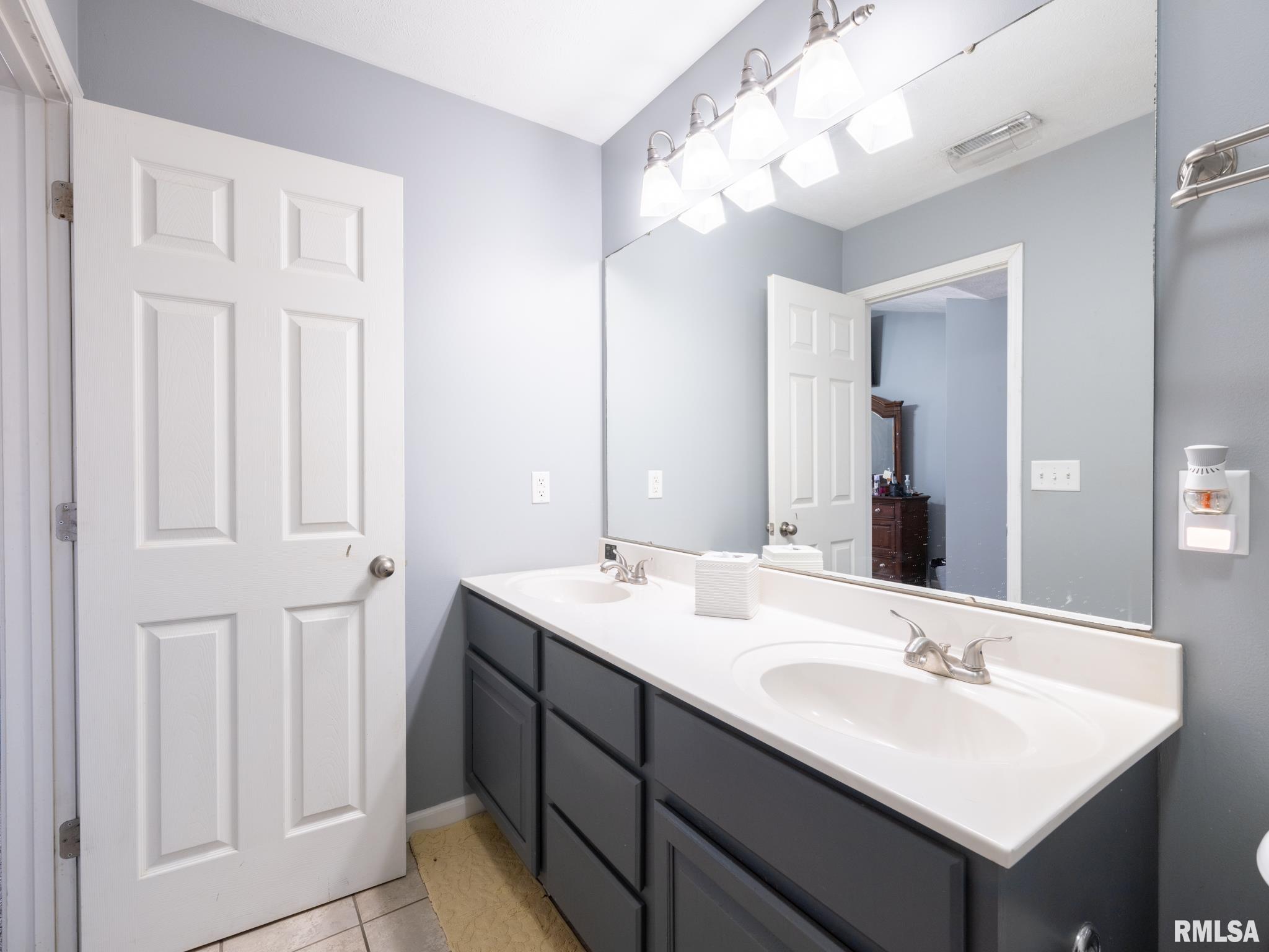 1400 Oak Ridge Washington, IL 61571 - Photo 38 of 56 Gallery Image 38
