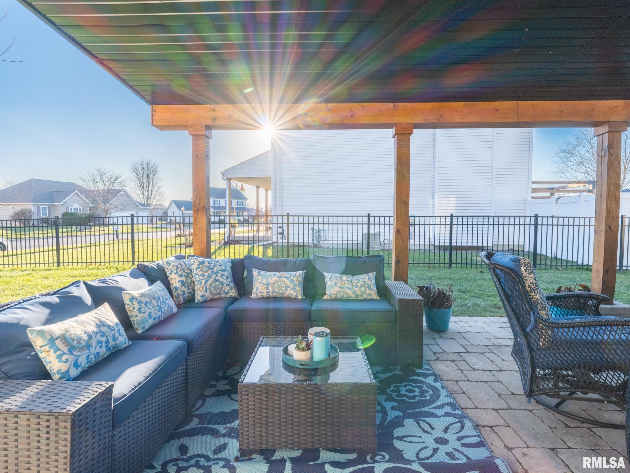 1400 Oak Ridge Washington, IL 61571 - Photo 8 of 56 Gallery Image 8