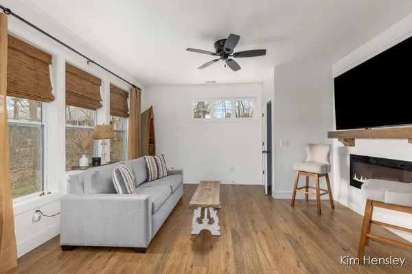 $636,000 | 12636 Point Drive, Gowen, MI 49326