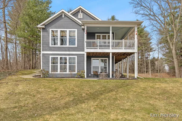 $636,000 | 12636 Point Drive, Gowen, MI 49326