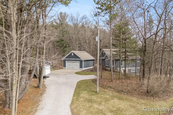 $636,000 | 12636 Point Drive, Gowen, MI 49326