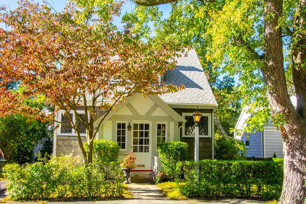 28 Ridgeway Street Quincy, MA 02170 - Photo 1 of 20 Gallery Image 1