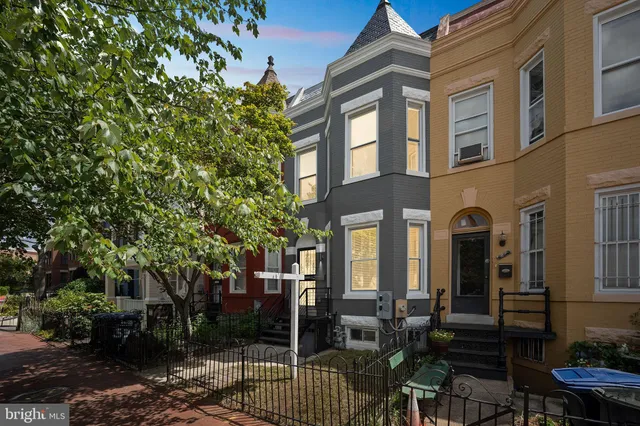 $884,900 | 538 13th Street Southeast, Washington, DC 20003