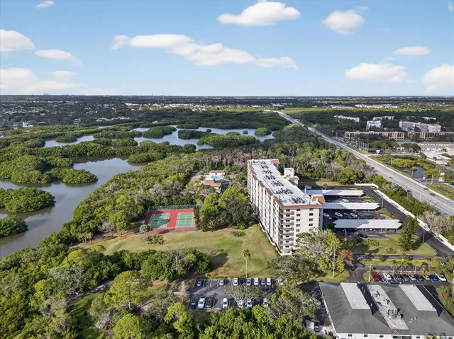 a view of entryway with a front door