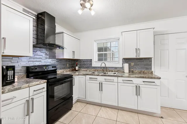 $179,000 | 4802 Lanier Avenue, Pascagoula, MS 39581