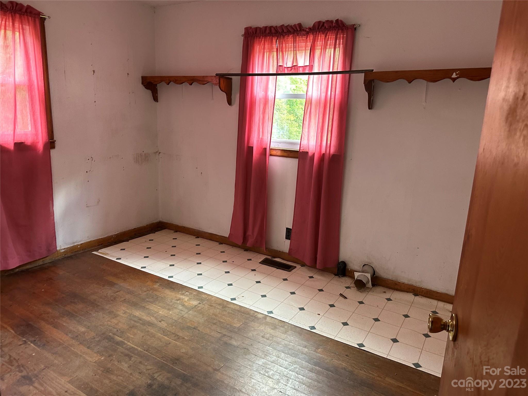 1610 Mayberry Road Dallas, NC 28034 - Photo 7 of 8 Gallery Image 7