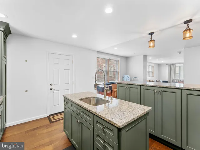 $350,000 | 720 Kerper Street, Philadelphia, PA 19111