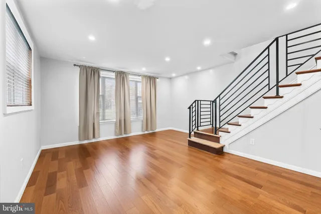 $350,000 | 720 Kerper Street, Philadelphia, PA 19111