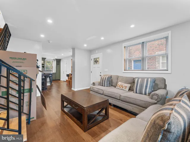 $350,000 | 720 Kerper Street, Philadelphia, PA 19111