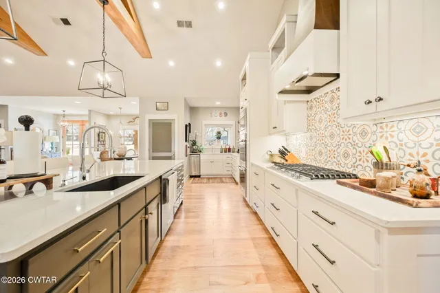 $695,000 | 140 Lakewood Drive, Lexington, TN 38351