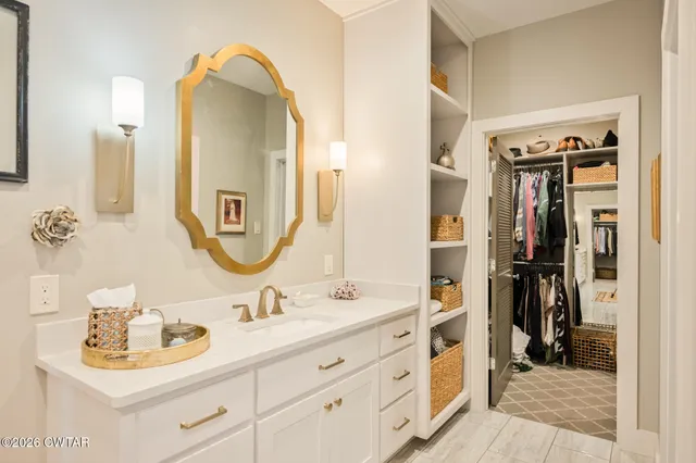 $695,000 | 140 Lakewood Drive, Lexington, TN 38351