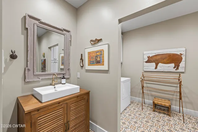 $695,000 | 140 Lakewood Drive, Lexington, TN 38351