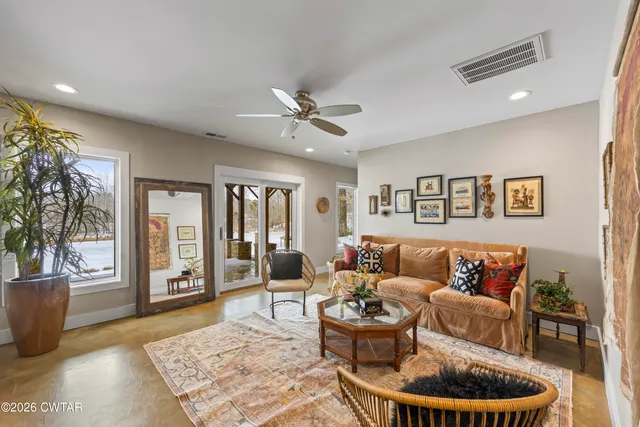 $695,000 | 140 Lakewood Drive, Lexington, TN 38351