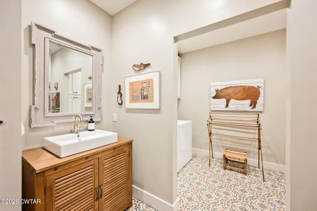 $695,000 | 140 Lakewood Drive, Lexington, TN 38351