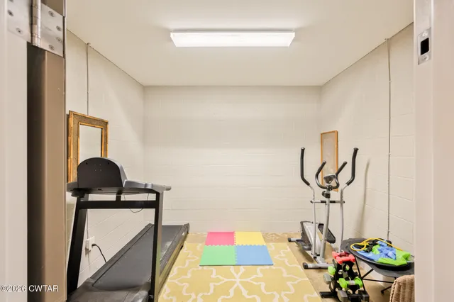 $695,000 | 140 Lakewood Drive, Lexington, TN 38351