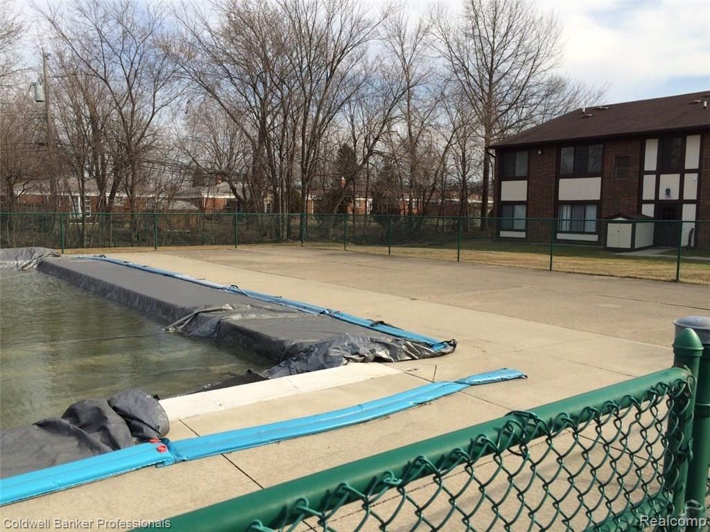 4913 East 10 Mile Road, Unit 6 Warren, MI 48091 - Photo 20 of 20 IMG_1865.jpeg
