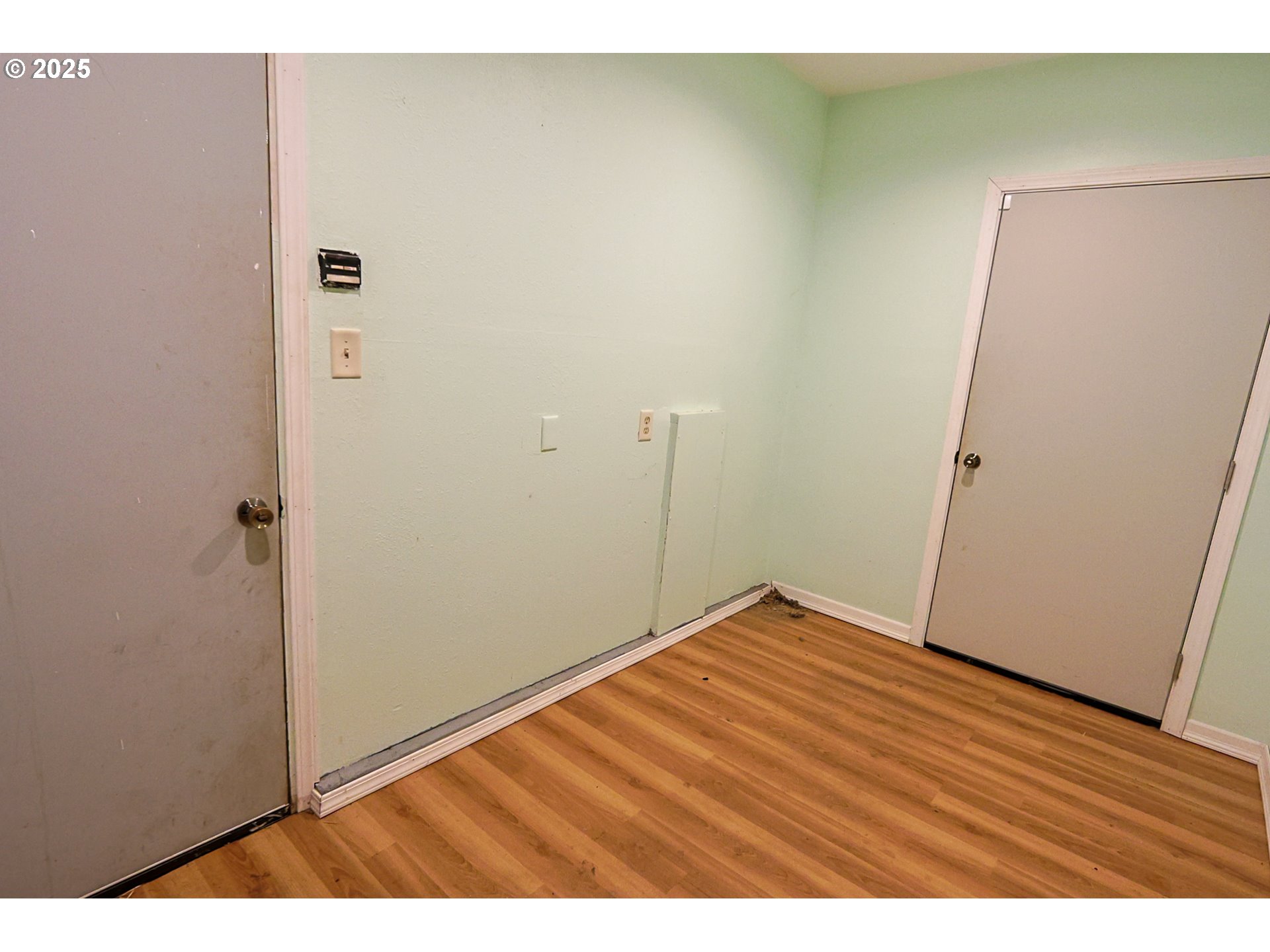 60031 Fairview Road Coquille, OR 97423 - Photo 28 of 48 Hallway