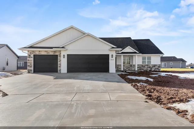 $499,000 | 3023 Woodward Way, De Pere, WI 54115