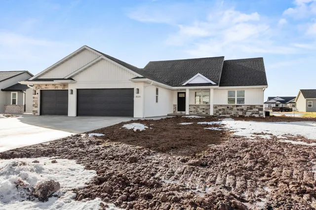 $499,000 | 3023 Woodward Way, De Pere, WI 54115