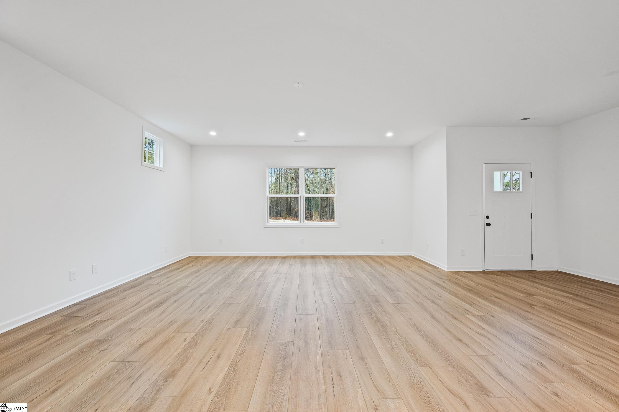 122 Guest Circle Anderson, SC 29621 - Photo 4 of 27