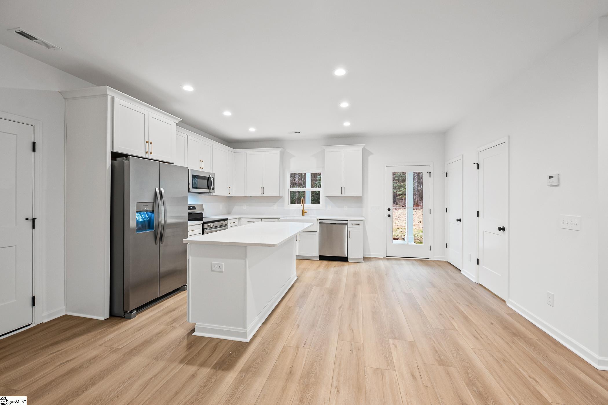 122 Guest Circle Anderson, SC 29621 - Photo 7 of 27